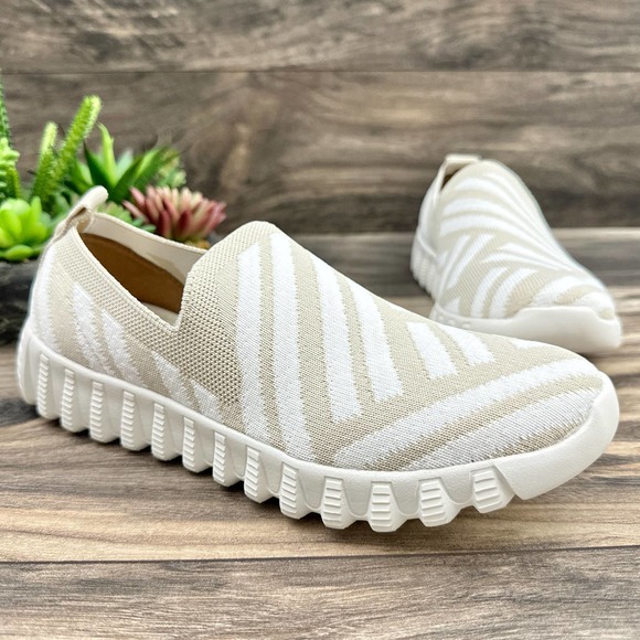 NIB BERNIE MEV Peppa 39 White/Nude Slip On Stretch Knit Comfort Sneakers - Picture 4 of 11